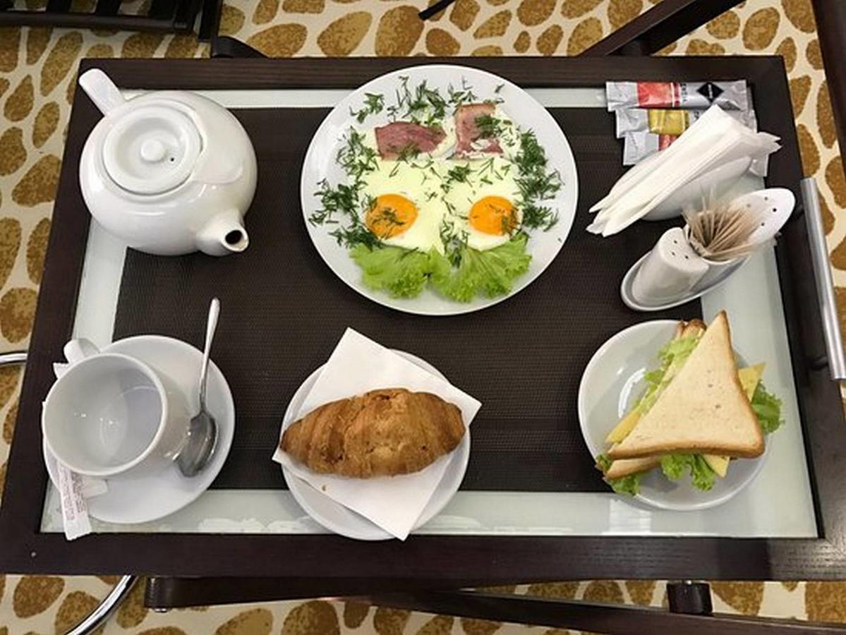 Mirax Sapphire Boutique Hotel Kharkiv Bagian luar foto