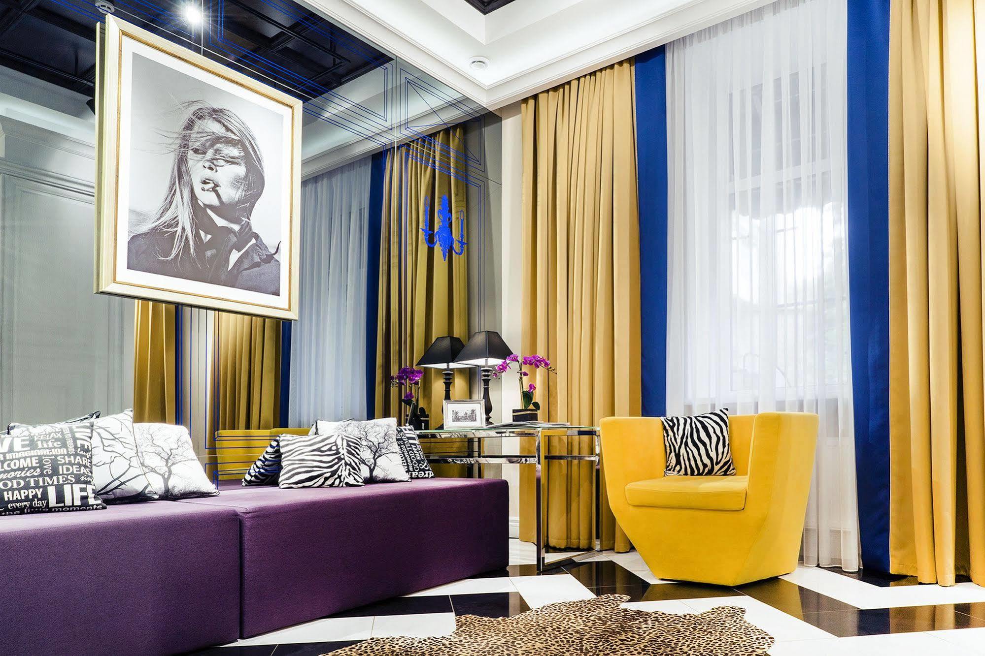 Mirax Sapphire Boutique Hotel Kharkiv Bagian luar foto